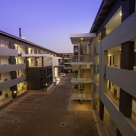 The Hub Apartments Johannesburg Exterior photo