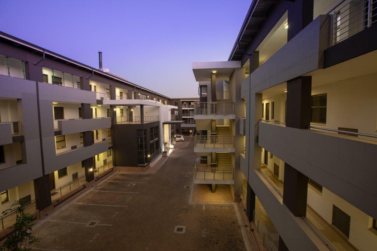The Hub Apartments Johannesburg Exterior photo